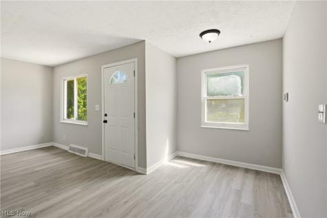 1620 Cedar Drive Lorain OH 44052
