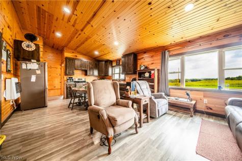 3657 E Moreland Road Fredericksburg OH 44627