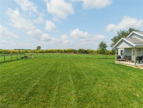 3657 E Moreland Road Fredericksburg OH 44627