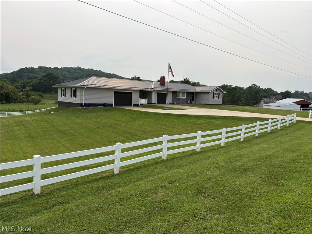 15103 State Route 258 SW Newcomerstown OH 43832
