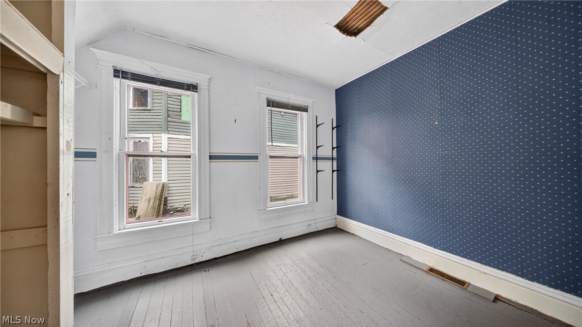 1320 W 87th Street Cleveland OH 44102
