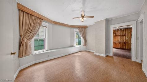1320 W 87th Street Cleveland OH 44102
