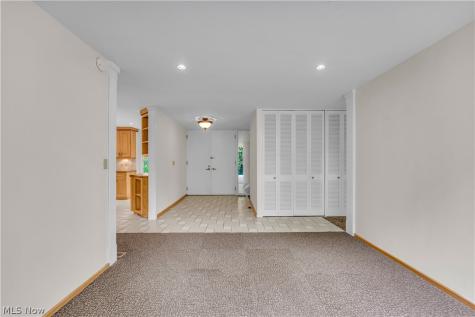 478 Tamiami Trail Akron OH 44303