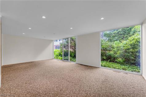 478 Tamiami Trail Akron OH 44303