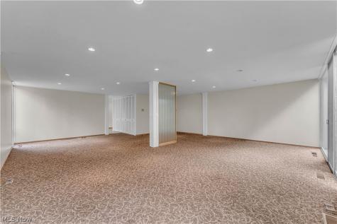 478 Tamiami Trail Akron OH 44303