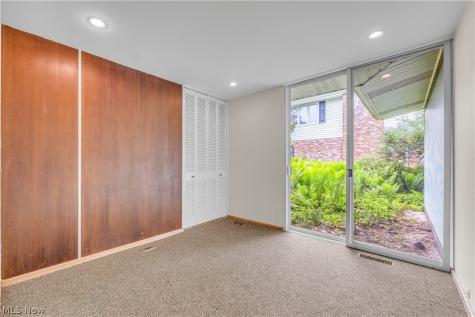 478 Tamiami Trail Akron OH 44303