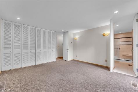 478 Tamiami Trail Akron OH 44303
