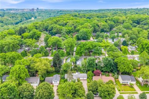 478 Tamiami Trail Akron OH 44303