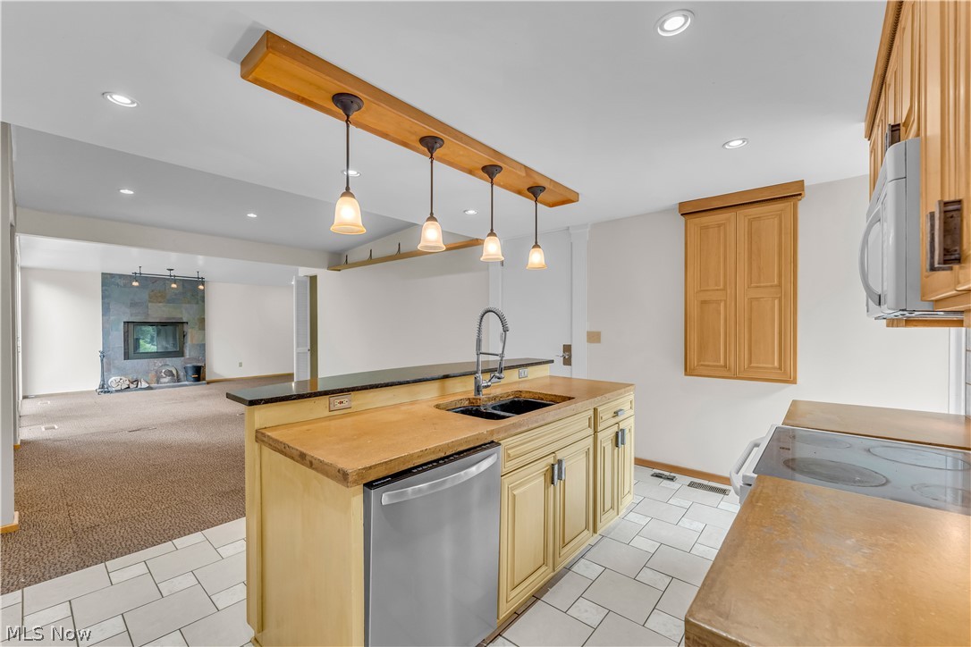 478 Tamiami Trail Akron OH 44303