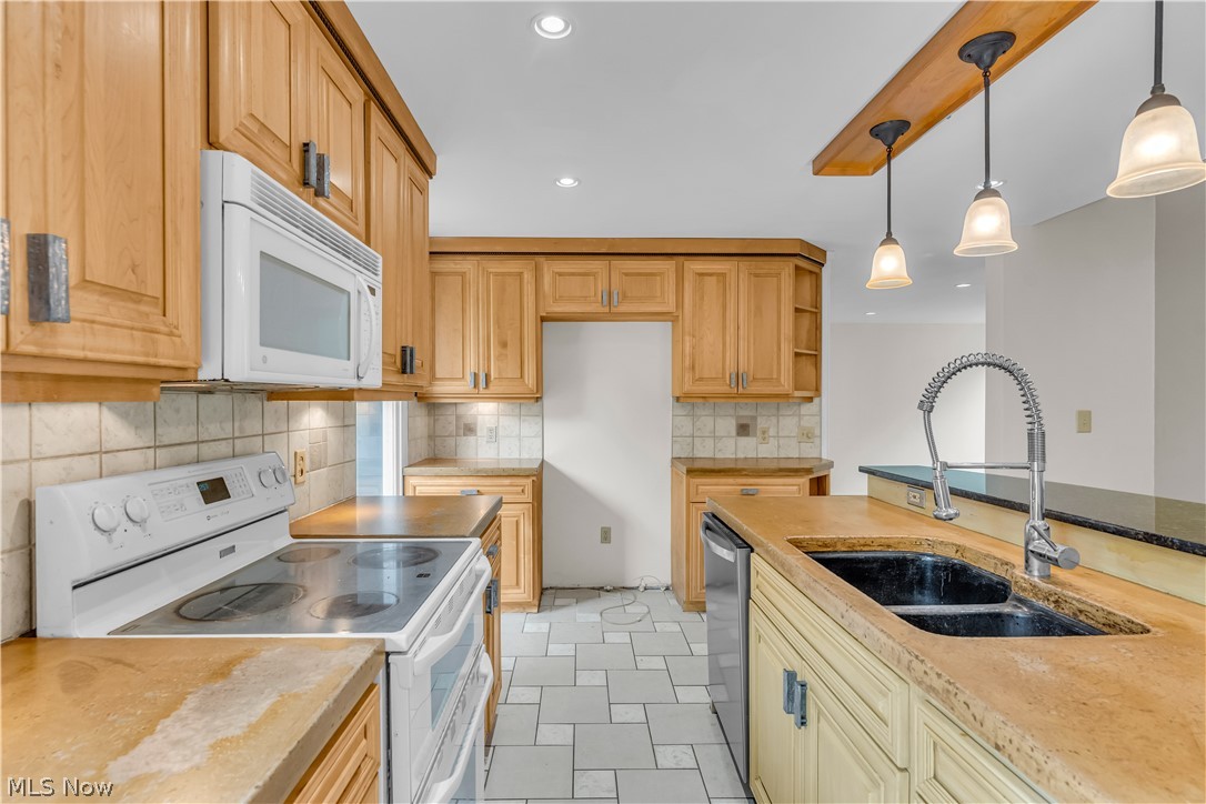 478 Tamiami Trail Akron OH 44303