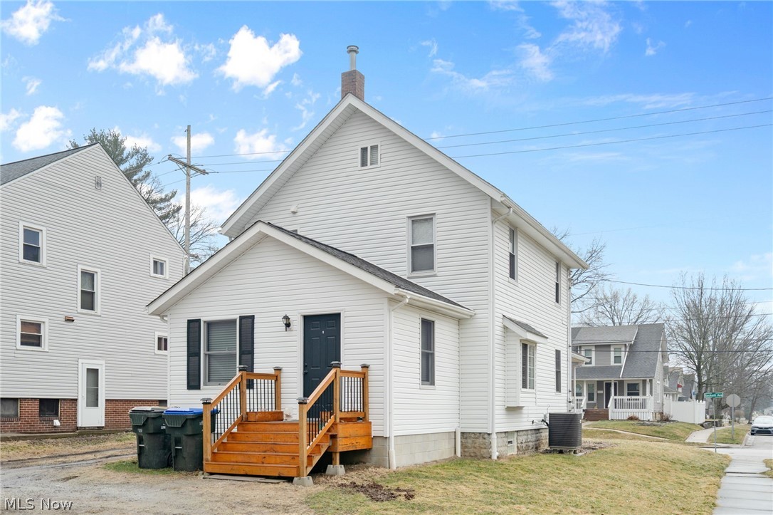 847 Sackett Avenue Cuyahoga Falls OH 44221
