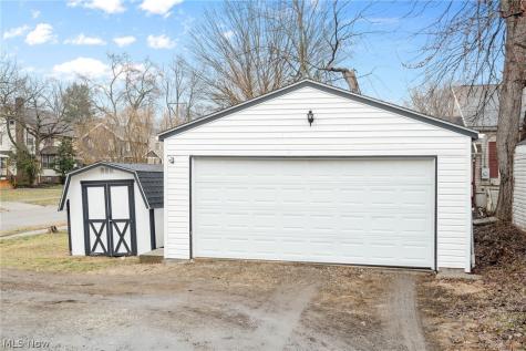 847 Sackett Avenue Cuyahoga Falls OH 44221