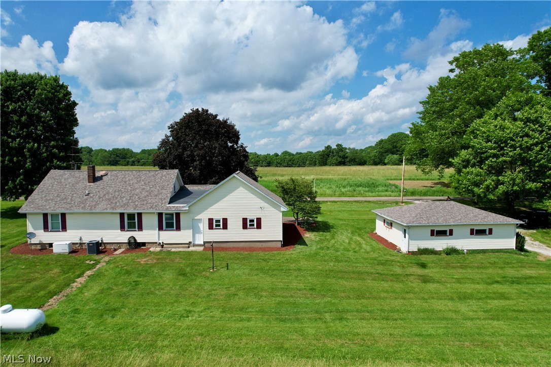 3278 Fresno Road NW Carrollton OH 44615