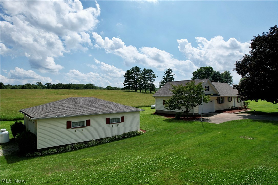 3278 Fresno Road NW Carrollton OH 44615