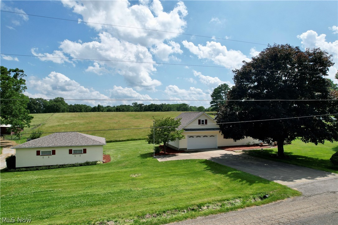 3278 Fresno Road NW Carrollton OH 44615