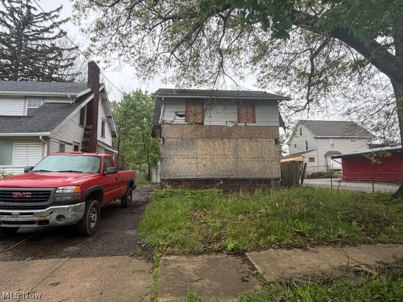 549 Bacon Avenue Akron OH 44320