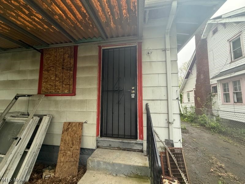 549 Bacon Avenue Akron OH 44320