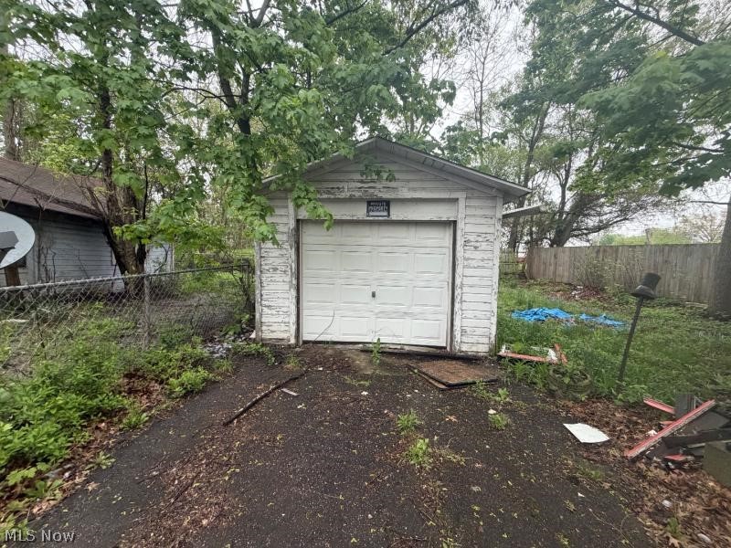 549 Bacon Avenue Akron OH 44320
