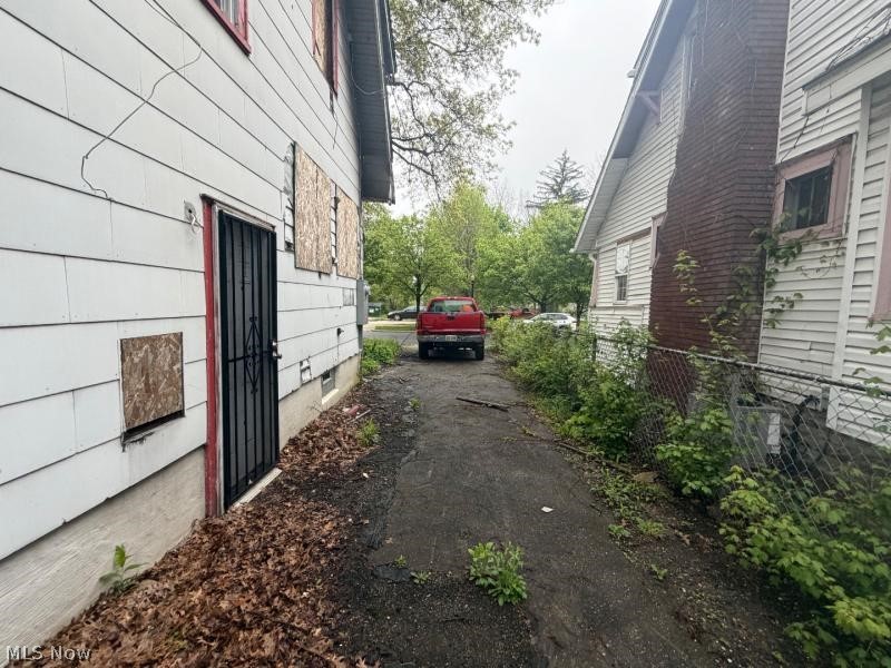 549 Bacon Avenue Akron OH 44320