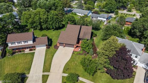 18101 Fern Canyon Drive Strongsville OH 44136