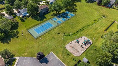 18101 Fern Canyon Drive Strongsville OH 44136