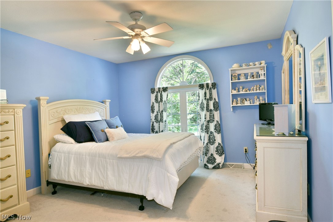 1925 Brittainy Oaks Trail NE Warren OH 44484