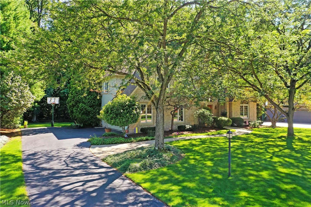 1925 Brittainy Oaks Trail NE Warren OH 44484