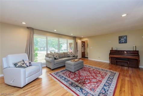 10710 Cardinal Lane Brecksville OH 44141