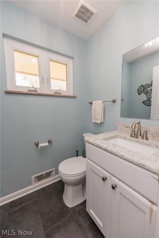 10710 Cardinal Lane Brecksville OH 44141