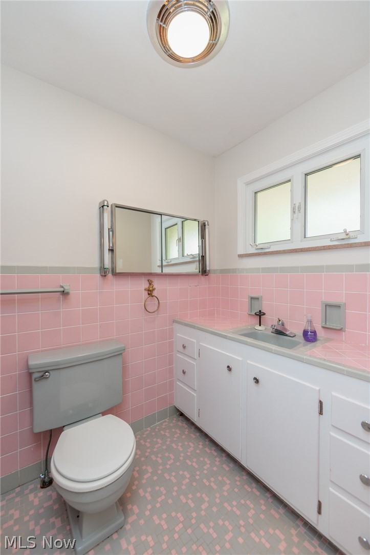 10710 Cardinal Lane Brecksville OH 44141