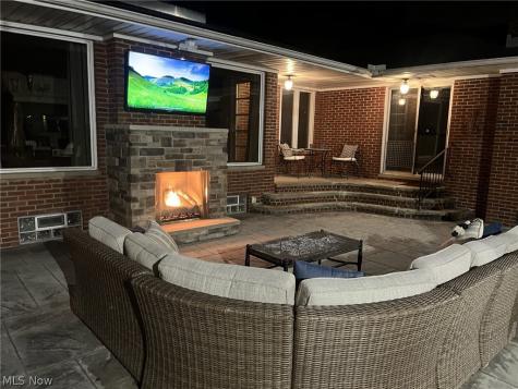 10710 Cardinal Lane Brecksville OH 44141