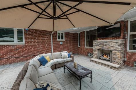 10710 Cardinal Lane Brecksville OH 44141