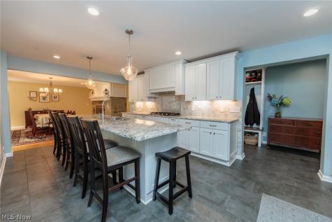 10710 Cardinal Lane Brecksville OH 44141