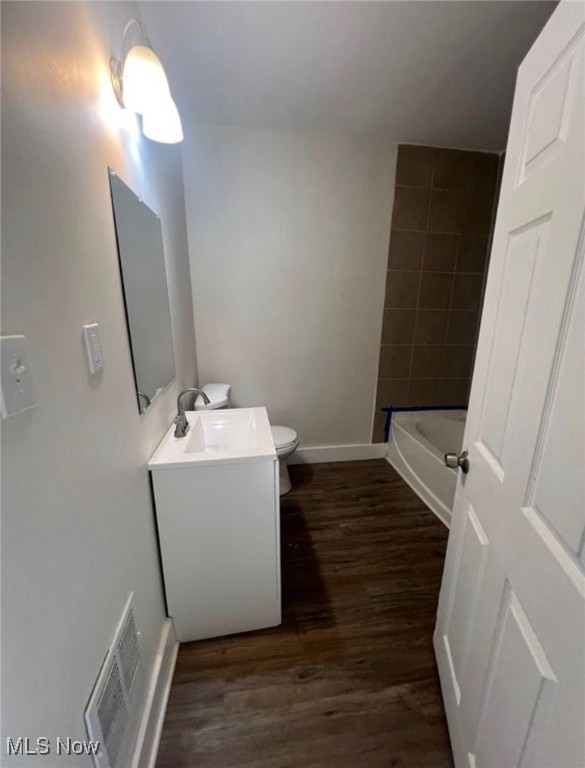 10728 Gooding Avenue Cleveland OH 44108