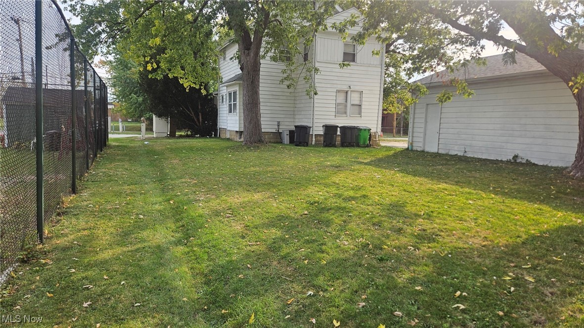 22301 Milton Drive Euclid OH 44123