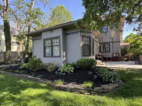 120 Harrison Street Elyria OH 44035