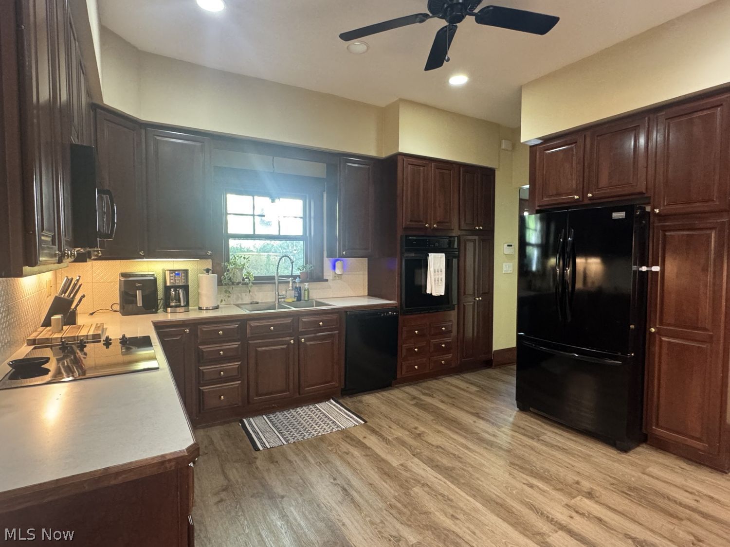 120 Harrison Street Elyria OH 44035