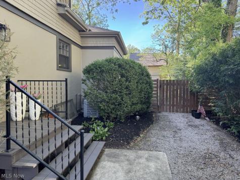 120 Harrison Street Elyria OH 44035