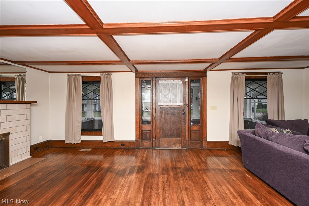 329 Redwood Street SW Beach City OH 44608