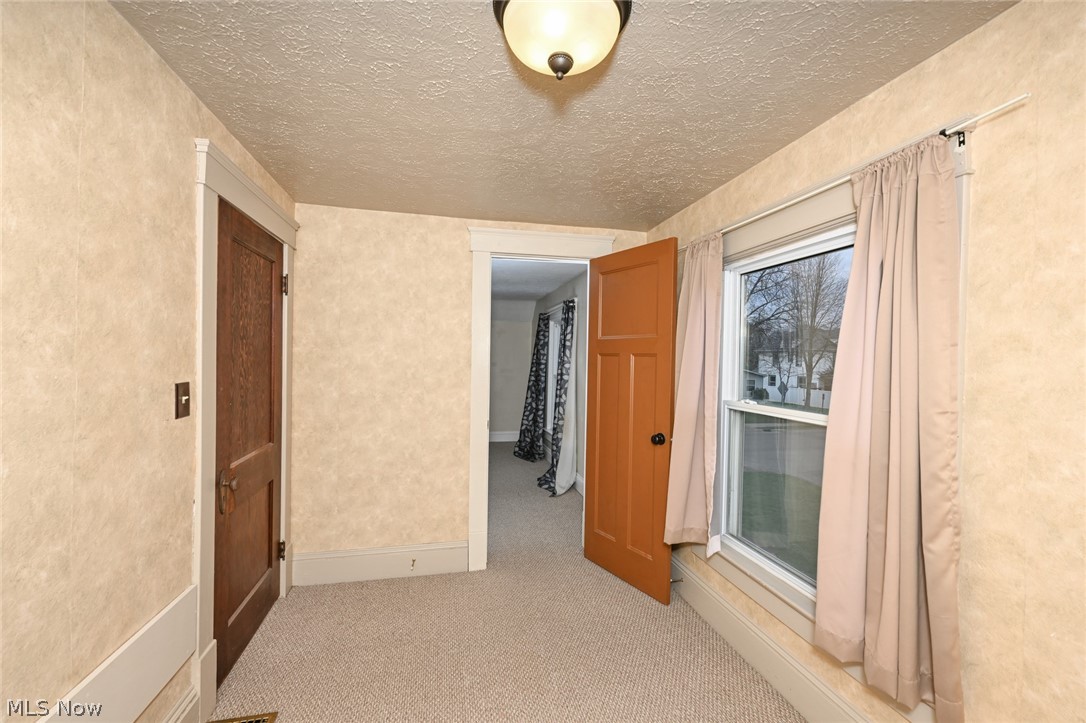 329 Redwood Street SW Beach City OH 44608