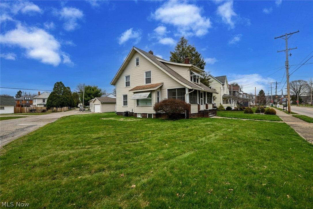 329 Redwood Street SW Beach City OH 44608
