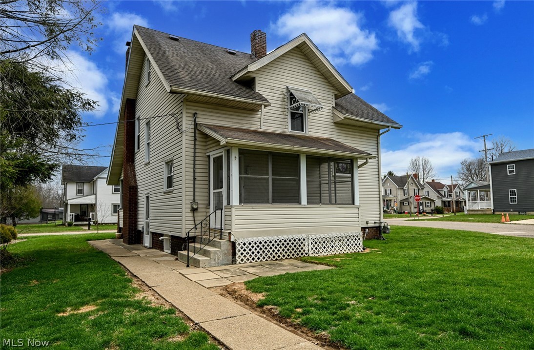 329 Redwood Street SW Beach City OH 44608