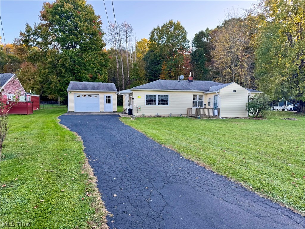 713 Kale Adams Road Leavittsburg OH 44430