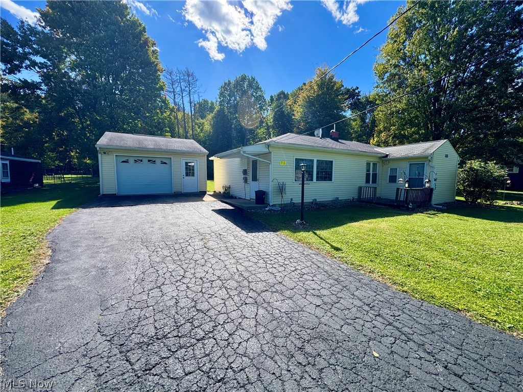 713 Kale Adams Road Leavittsburg OH 44430