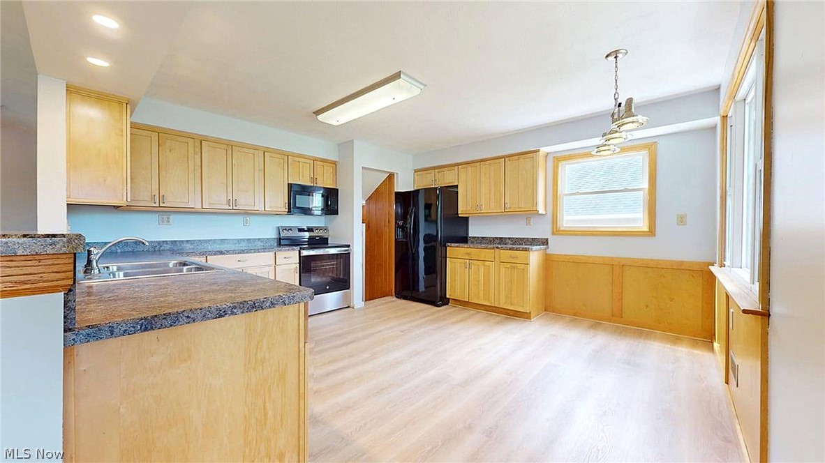 10525 Clay Street Montville OH 44064