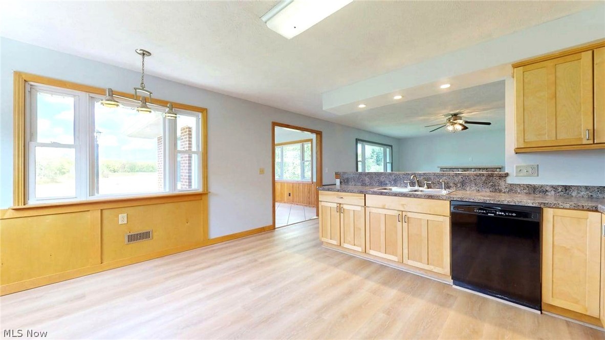 10525 Clay Street Montville OH 44064