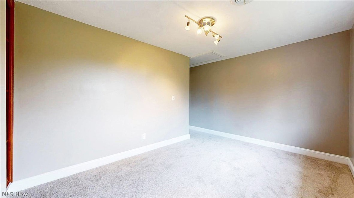 10525 Clay Street Montville OH 44064