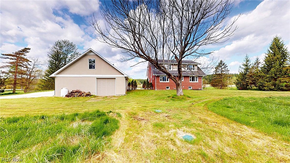 10525 Clay Street Montville OH 44064