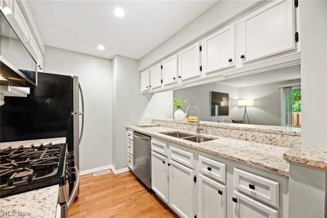 2932 Heatherwood Court Stow OH 44224