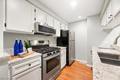 2932 Heatherwood Court Stow OH 44224
